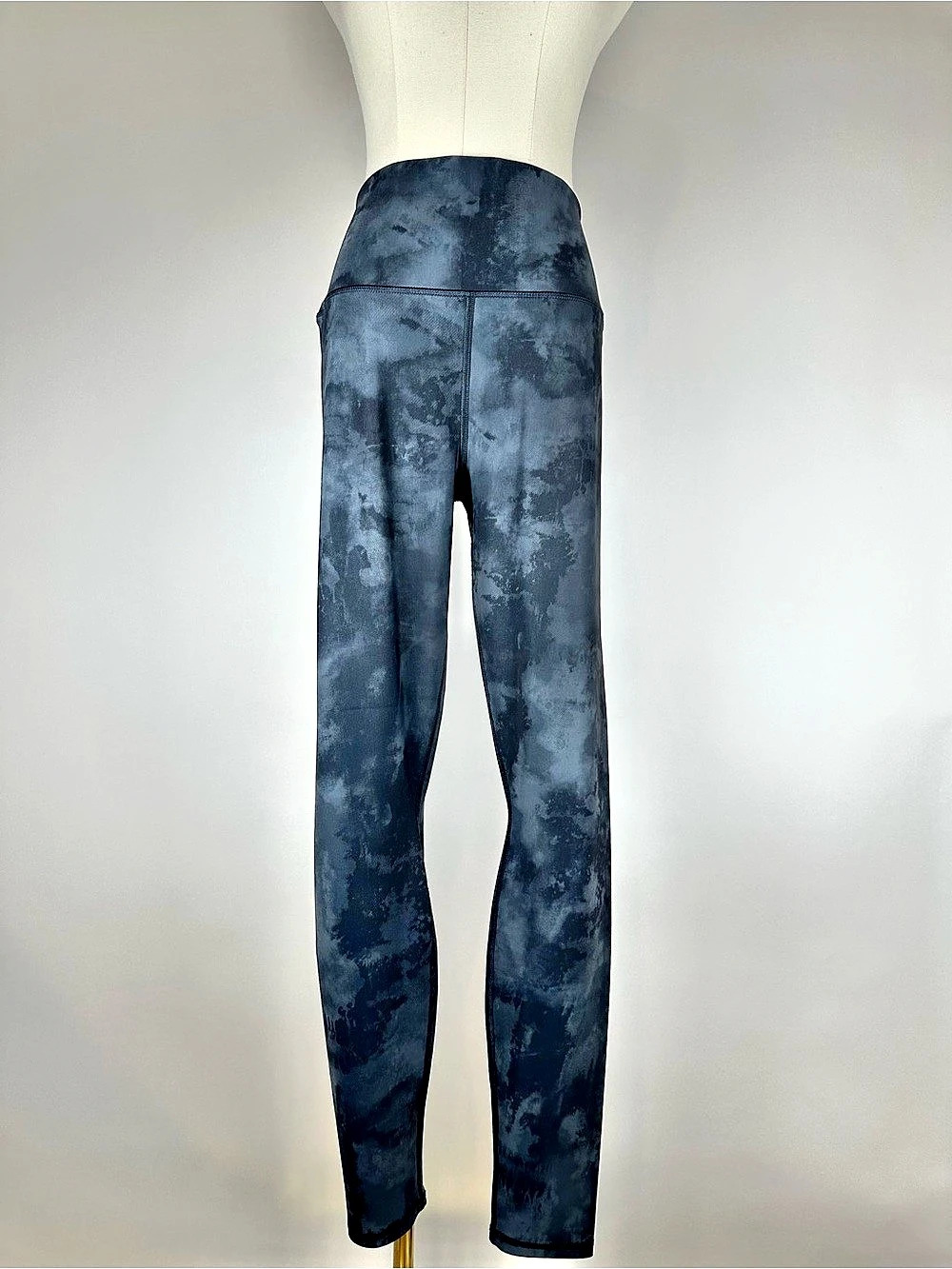 Alo High-Waist Solarized Tie-Dye Legging, Black/Gray, Size Large